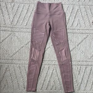 ✨ALO Yoga Dusty Pink Full Length Moto Leggings XS